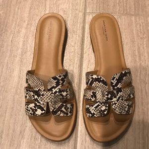 American Eagle Sandals